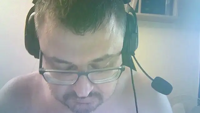 Snapshot of SirAbuser chatting on July 2026 06:20:01 PM SirAbuser online show from July 2026 06:20:01 PM