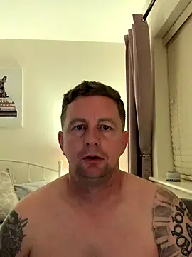 Crusher19830 online show from November 2025 10:21:02 PM