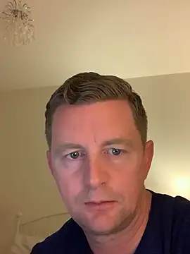 Crusher19830 online show from November 2025 08:52:01 PM