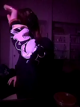 Snapshot of BlondeyMiyMiy chatting on November 2025 11:23:02 AM BlondeyMiyMiy online show from November 2025 11:23:02 AM