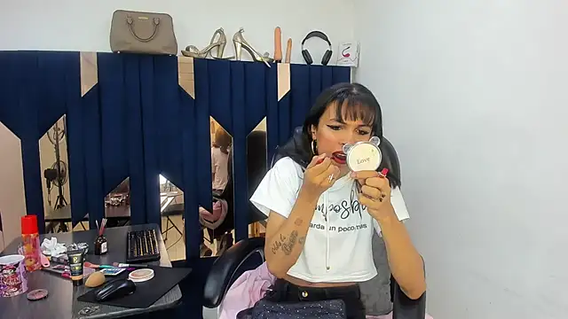 Aisha hotts777 online show from April 2026 03:31:02 AM
