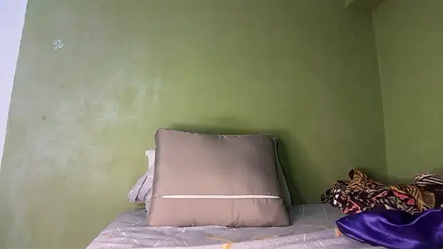 Liaprettygirl online show from June 2026 05:39:02 AM