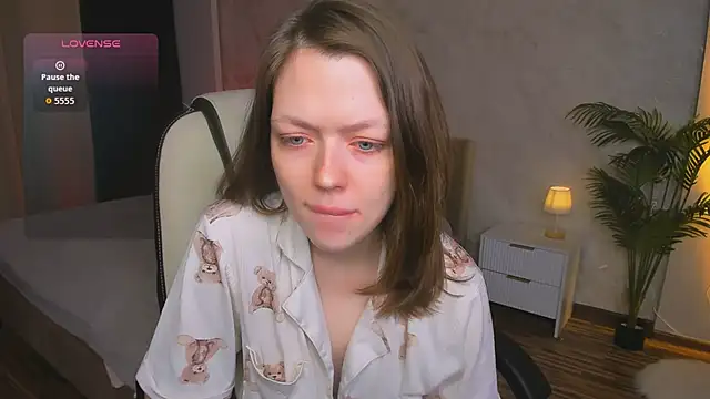 Lunar Lily online show from March 2026 05:42:01 AM