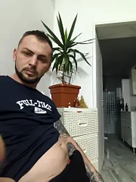 papichulo0099 online show from January 2026 03:31:02 AM