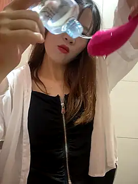 littleqiu online show from September 2025 11:54:02 AM