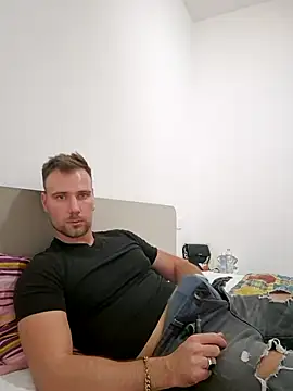 Snapshot of mrlyuis chatting on September 2025 07:26:01 PM mrlyuis online show from September 2025 07:26:01 PM