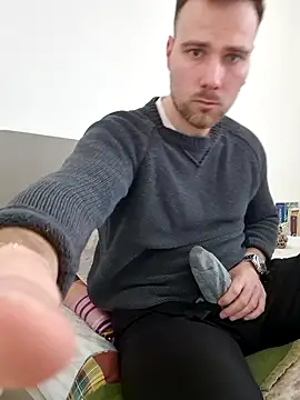 Snapshot of mrlyuis chatting on January 2026 12:21:02 PM mrlyuis online show from January 2026 12:21:02 PM