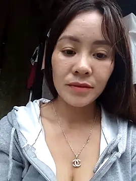 Snapshot of TinTim02 chatting on May 2026 10:42:01 AM TinTim02 online show from May 2026 10:42:01 AM