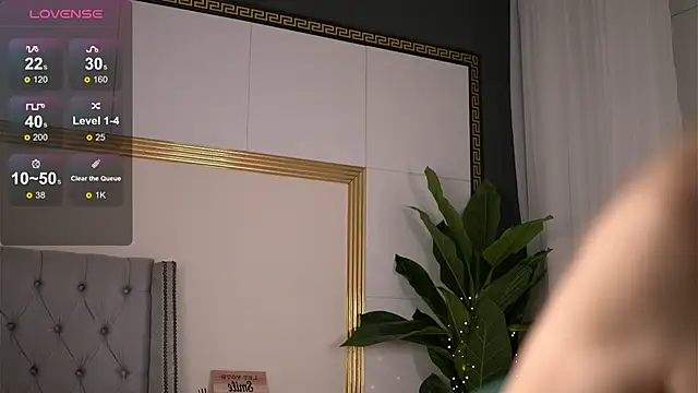 RebeccaRese online show from March 2026 09:04:01 AM