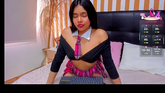 LunaToledo online show from November 2025 12:49:01 PM