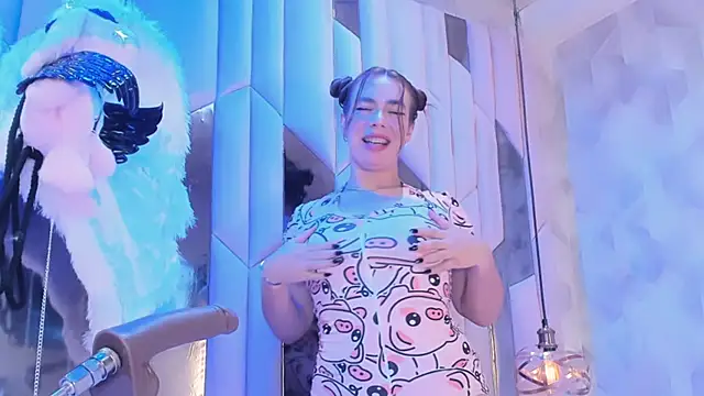 Snapshot of TessaCooper1 chatting on November 2025 03:36:02 PM TessaCooper1 online show from November 2025 03:36:02 PM