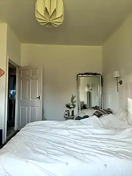 Snapshot of AlyssaAngell chatting on November 2025 11:10:02 AM AlyssaAngell online show from November 2025 11:10:02 AM