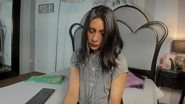 MiaAmore  online show from March 2026 07:13:02 PM