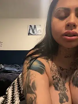 chicanachic13 online show from September 2025 05:18:02 AM