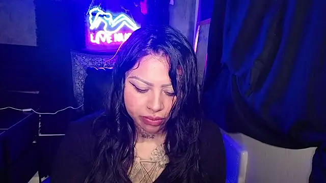 chicanachic13 online show from January 2026 05:09:01 AM