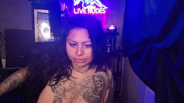 chicanachic13 online show from February 2026 10:17:02 PM