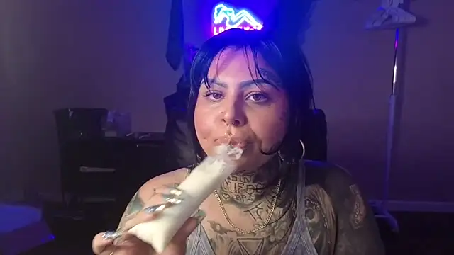 Snapshot of chicanachic13 chatting on May 2026 10:27:02 PM chicanachic13 online show from May 2026 10:27:02 PM