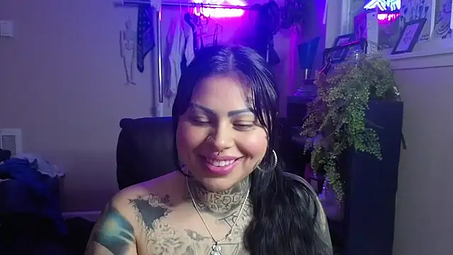 Snapshot of chicanachic13 chatting on May 2026 03:26:01 AM chicanachic13 online show from May 2026 03:26:01 AM
