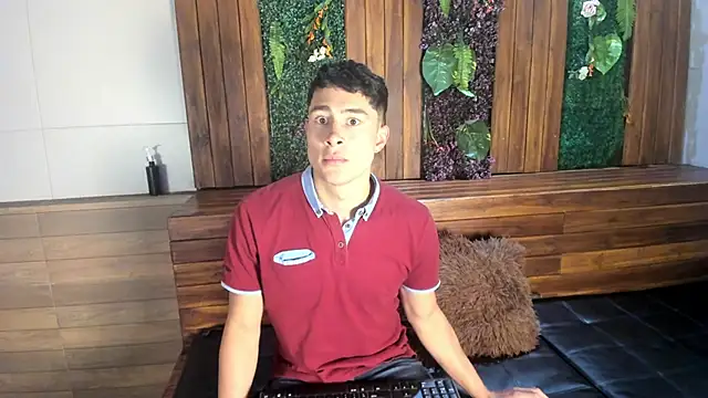 AustinJones  online show from December 2025 04:12:02 PM