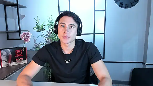 AustinJones  online show from February 2026 06:48:01 PM