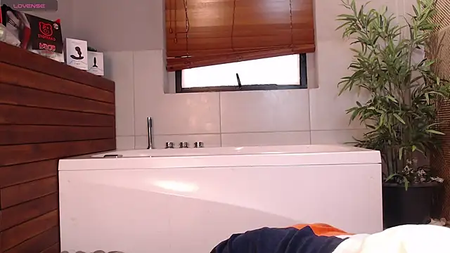 AustinJones  online show from March 2026 07:09:01 PM