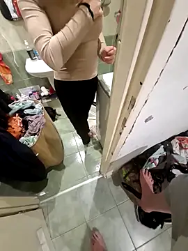 Snapshot of RimMasterAndYourJuice chatting on November 2025 03:54:01 PM RimMasterAndYourJuice online show from November 2025 03:54:01 PM