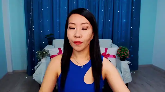 LiaPak online show from October 2025 12:58:01 AM