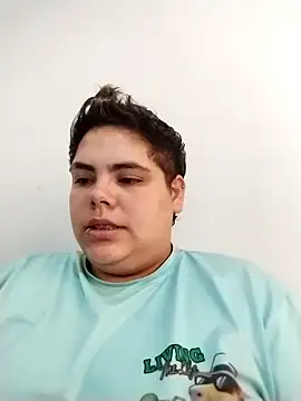 Snapshot of Hailey_Curvy chatting on November 2025 04:51:02 PM Hailey Curvy online show from November 2025 04:51:02 PM