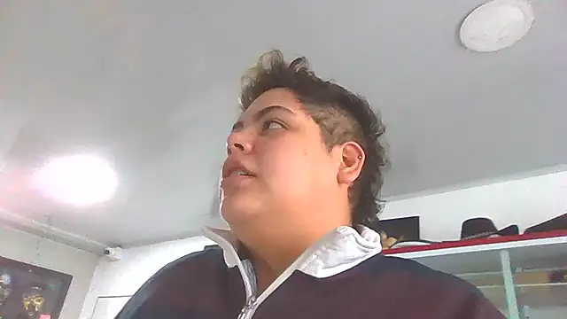 Snapshot of Hailey_Curvy chatting on November 2025 11:08:02 AM Hailey Curvy online show from November 2025 11:08:02 AM