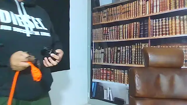 Snapshot of Hailey_Curvy chatting on November 2025 12:26:01 PM Hailey Curvy online show from November 2025 12:26:01 PM