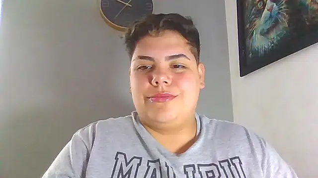 Snapshot of Hailey_Curvy chatting on December 2025 08:49:02 PM Hailey Curvy online show from December 2025 08:49:02 PM