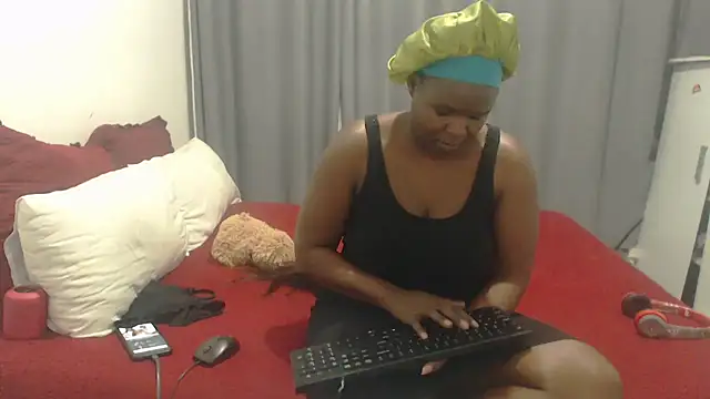 Samantha2012 online show from September 2025 01:38:02 PM