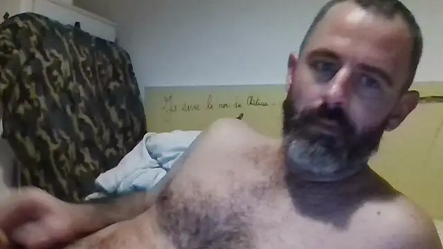 Snapshot of whatYwantMorrre chatting on October 2025 07:44:02 PM whatYwantMorrre online show from October 2025 07:44:02 PM