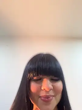 Snapshot of BrendaCrean chatting on May 2026 01:00:02 AM BrendaCrean online show from May 2026 01:00:02 AM