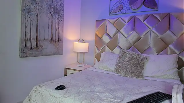 Snapshot of DulceEstrella_ chatting on July 2026 12:33:02 PM DulceEstrella online show from July 2026 12:33:02 PM