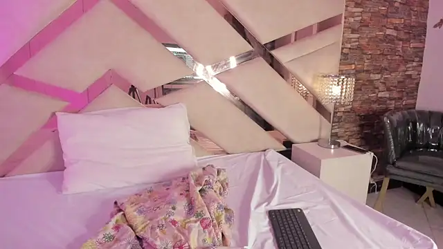 Valery Brand online show from November 2025 11:57:02 AM