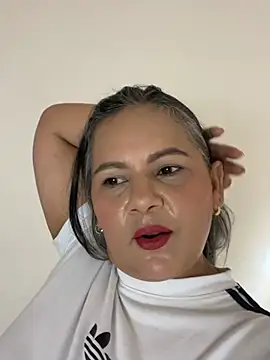 Snapshot of Lucy_Milf_474 chatting on May 2026 12:09:02 PM Lucy Milf 474 online show from May 2026 12:09:02 PM