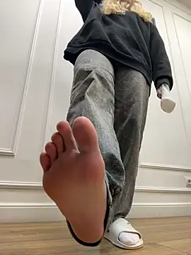 Sky Cutie online show from October 2025 04:26:01 AM