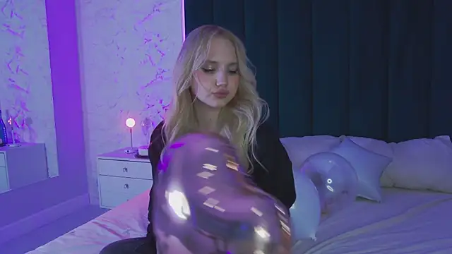 Sky Cutie online show from April 2026 04:21:02 AM