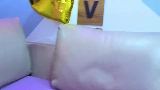 Victoria Fallon online show from November 2025 09:36:01 PM