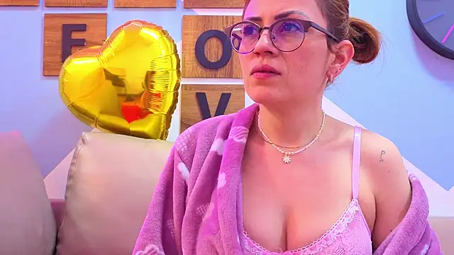 Victoria Fallon online show from November 2025 11:10:02 AM