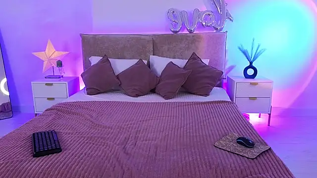 Jules night online show from April 2026 09:26:02 PM