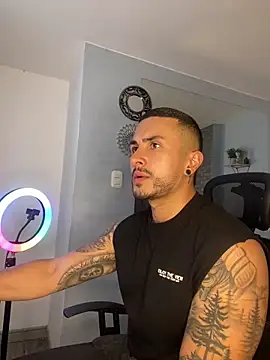 Snapshot of ALEXXX_KING chatting on September 2025 08:08:02 PM ALEXXX KING online show from September 2025 08:08:02 PM