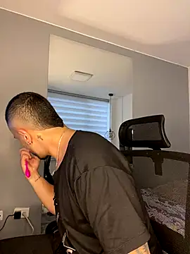 Snapshot of ALEXXX_KING chatting on September 2025 12:42:01 PM ALEXXX KING online show from September 2025 12:42:01 PM