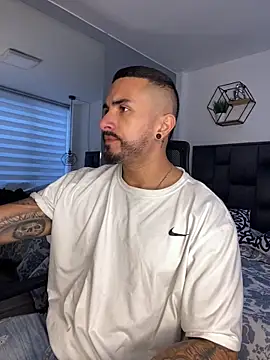 Snapshot of ALEXXX_KING chatting on October 2025 01:09:01 PM ALEXXX KING online show from October 2025 01:09:01 PM