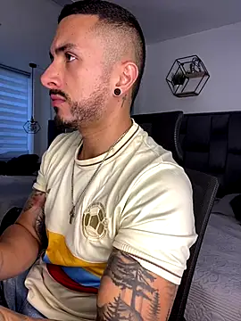 Snapshot of ALEXXX_KING chatting on October 2025 12:46:01 PM ALEXXX KING online show from October 2025 12:46:01 PM