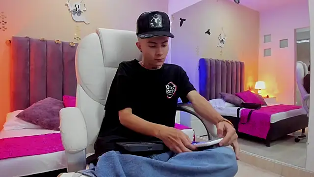 Nascary Fox online show from October 2025 07:38:02 PM