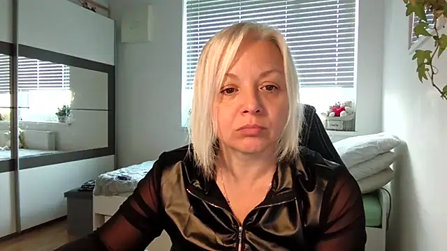 Linsy Kim online show from November 2025 06:56:02 AM