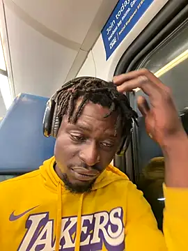 Snapshot of Vikehim chatting on November 2025 03:49:02 AM Vikehim online show from November 2025 03:49:02 AM