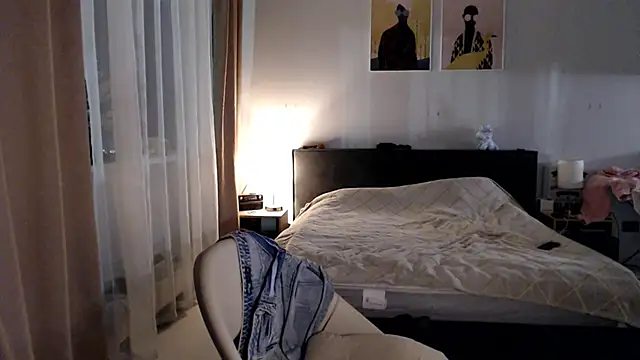 VivianCoke online show from March 2026 05:08:01 PM